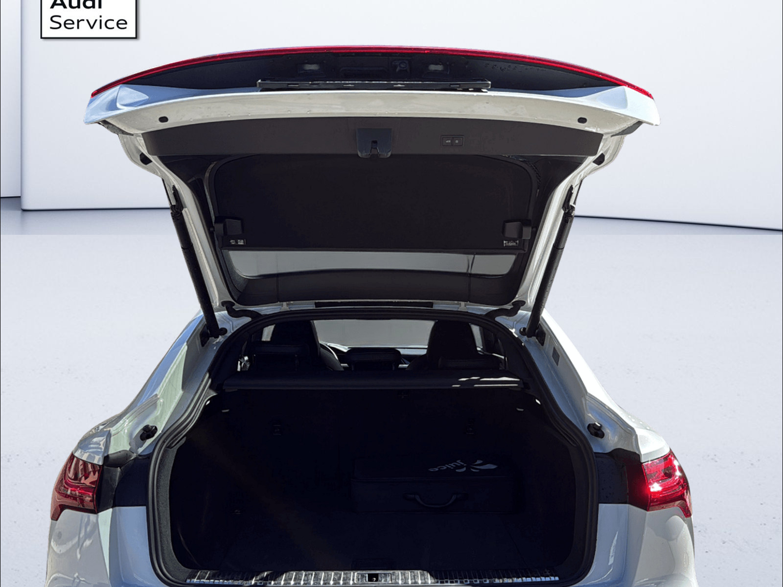 AUDI e-tron 55 Sportback S Line quattro-image-3