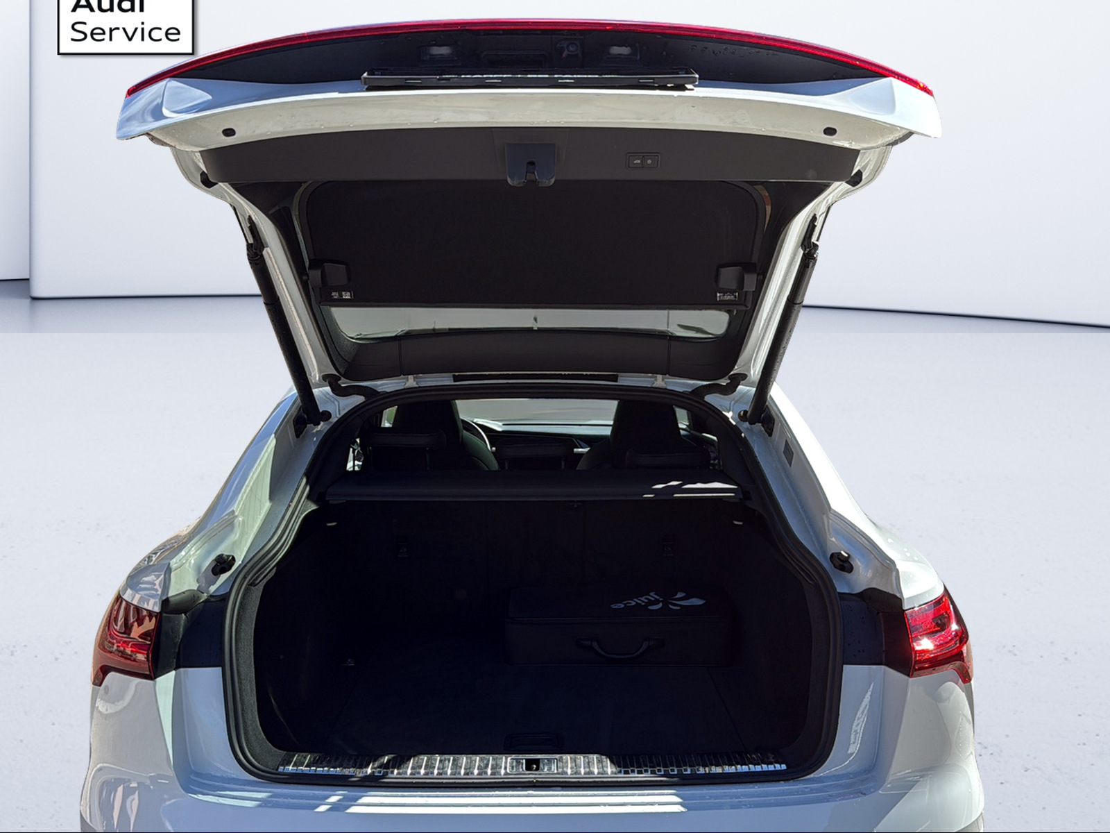 AUDI e-tron 55 Sportback S Line quattro-image-9