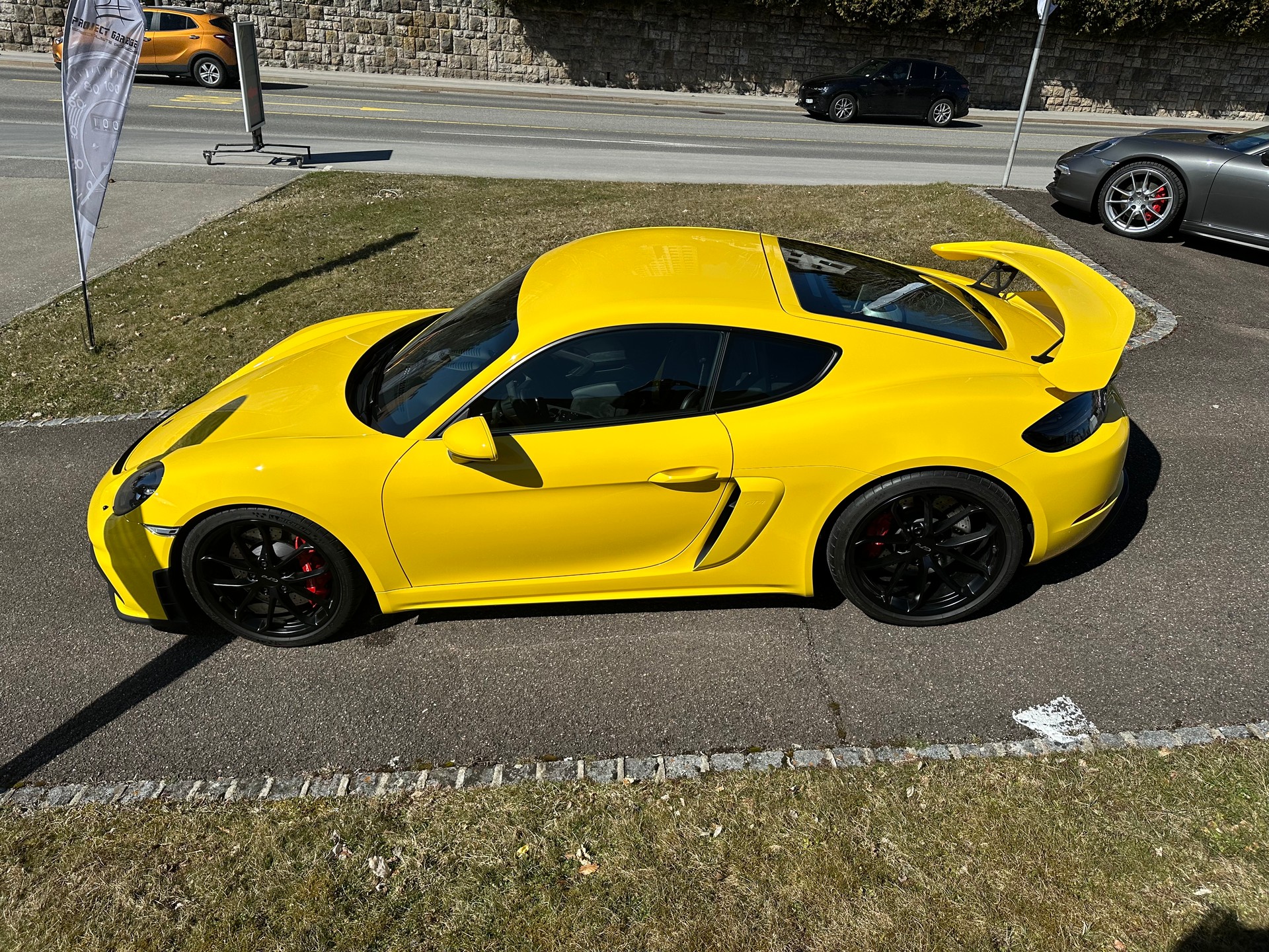 PORSCHE 718 Cayman GT4-image-5