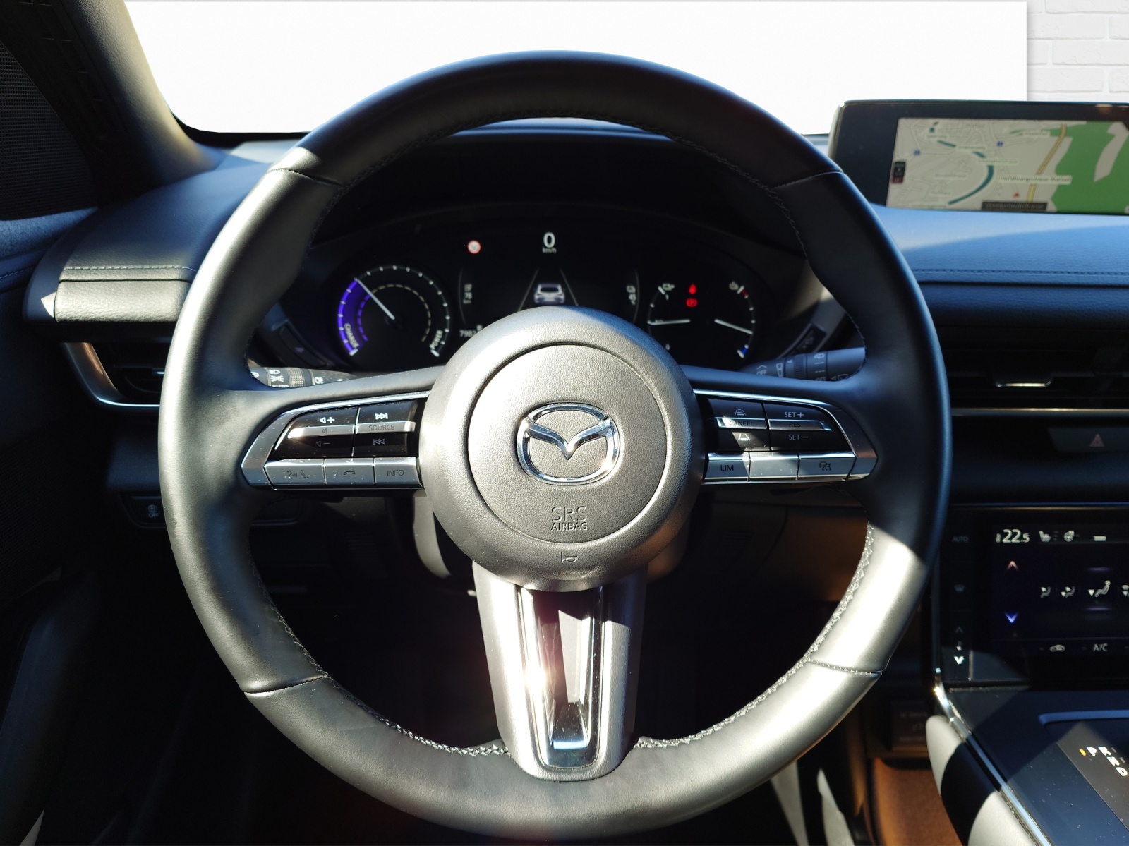 MAZDA MX-30 e-Skyactiv Exclusive-Line-image-8