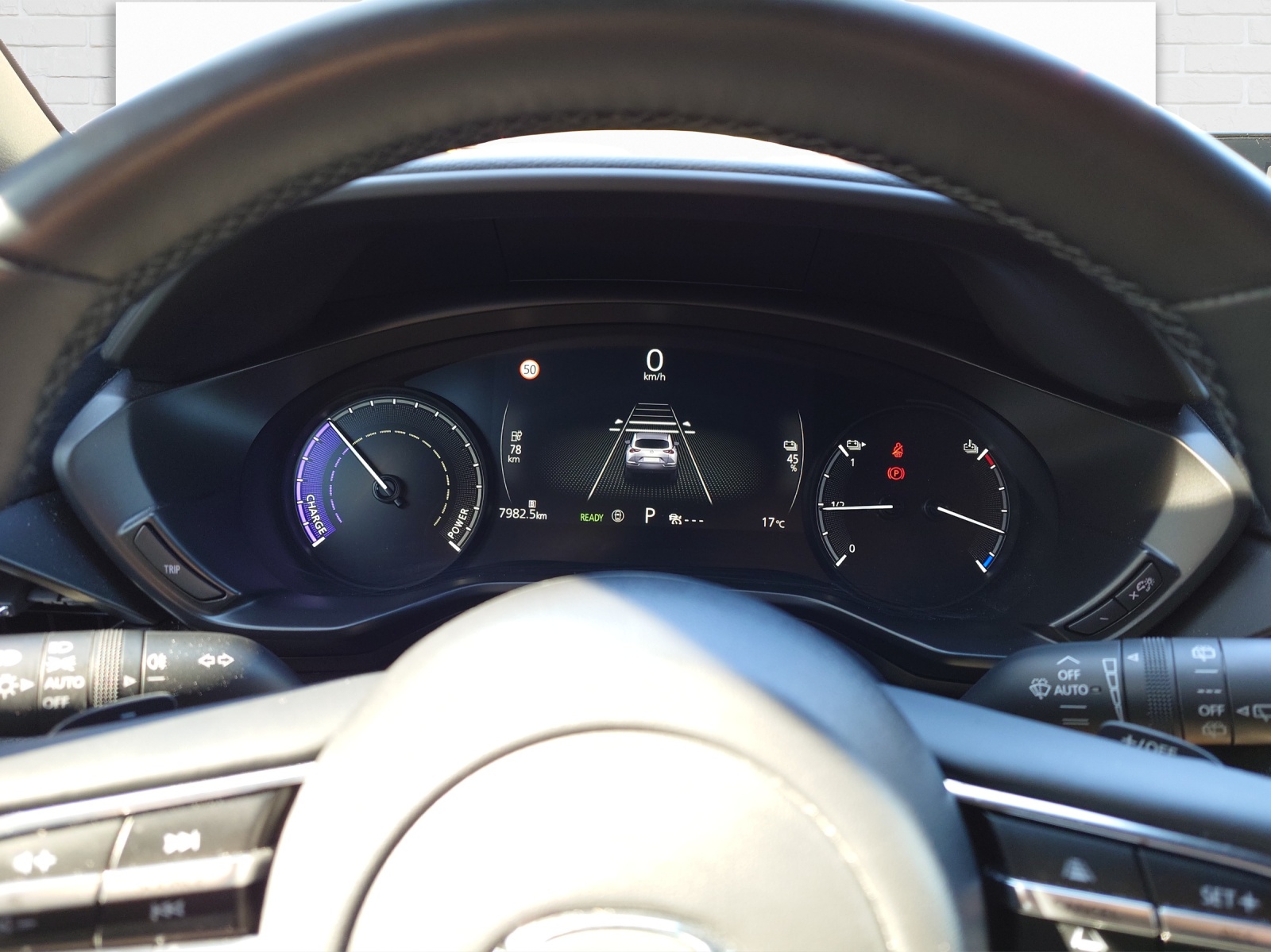 MAZDA MX-30 e-Skyactiv Exclusive-Line-image-9