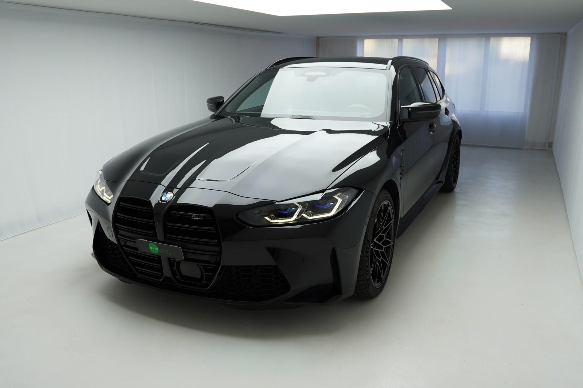 BMW M3 Touring xDrive Competition M-image-2