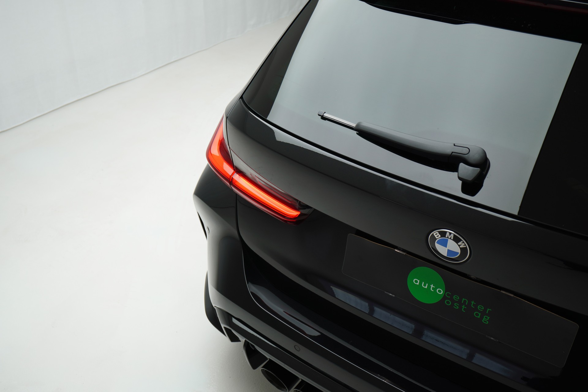 BMW M3 Touring xDrive Competition M-image-29
