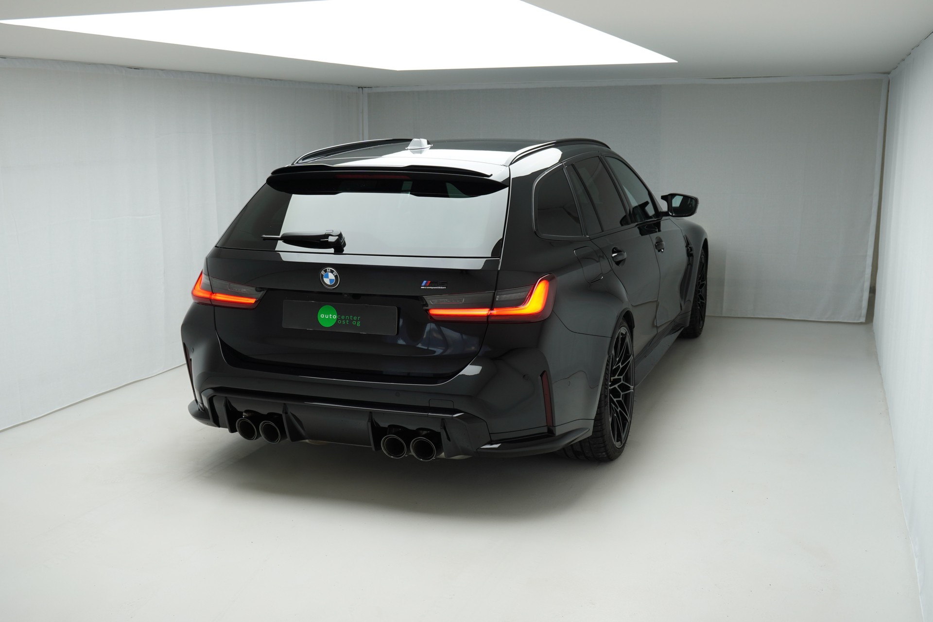 BMW M3 Touring xDrive Competition M-image-6
