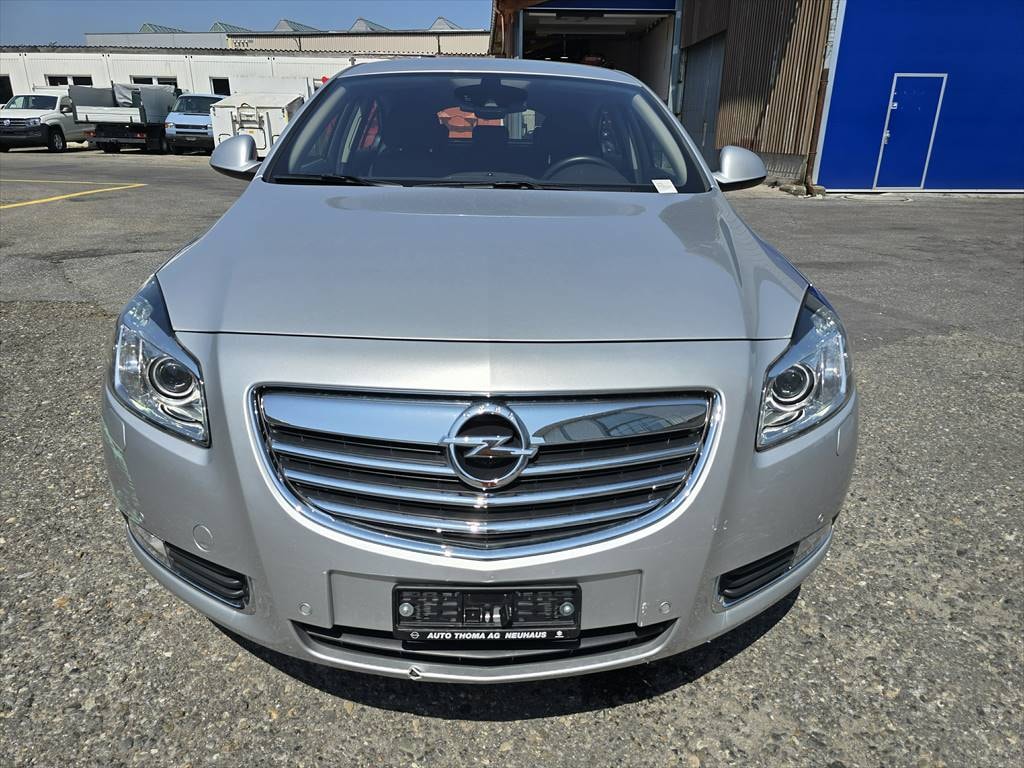 OPEL Insignia 2.0 Turbo Sport 4WD Automatic-image-7