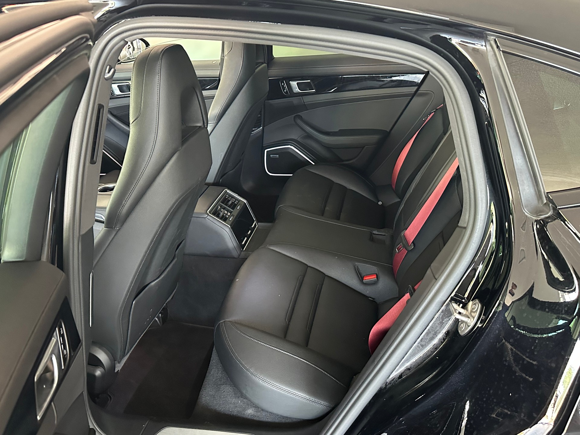 PORSCHE Panamera 4S Executive E-Hybrid PDK-image-11