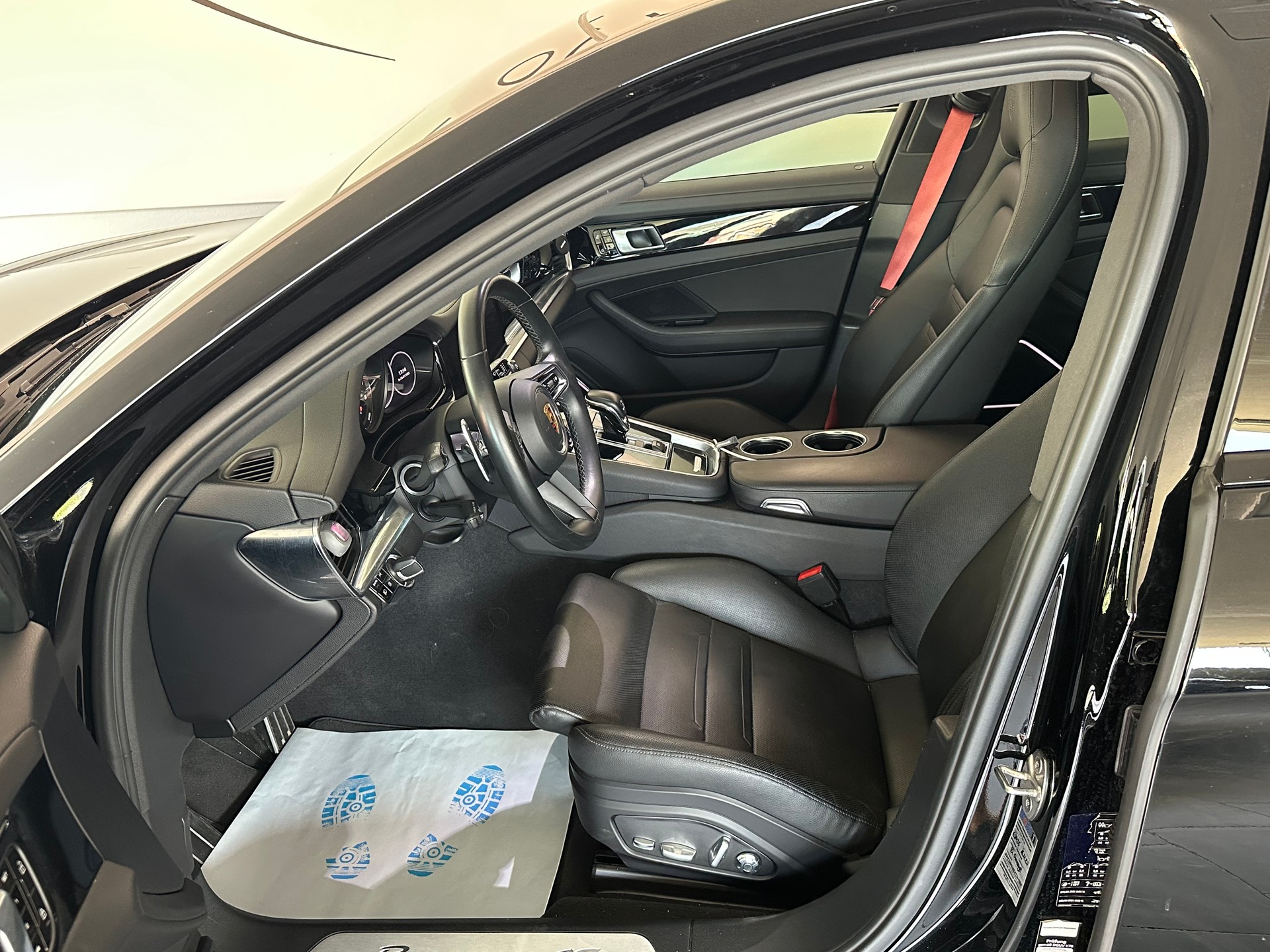PORSCHE Panamera 4S Executive E-Hybrid PDK-image-8