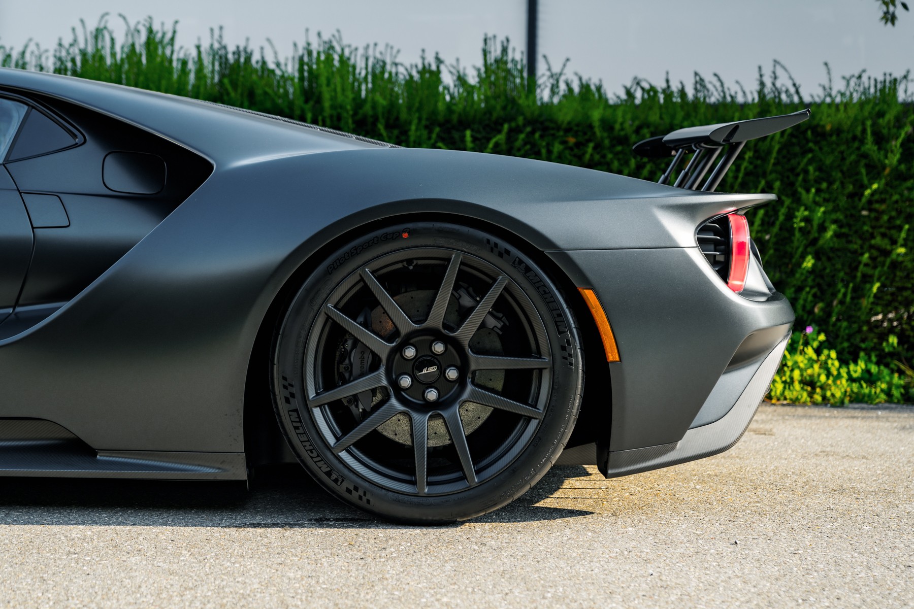 FORD Carbon Series-image-6
