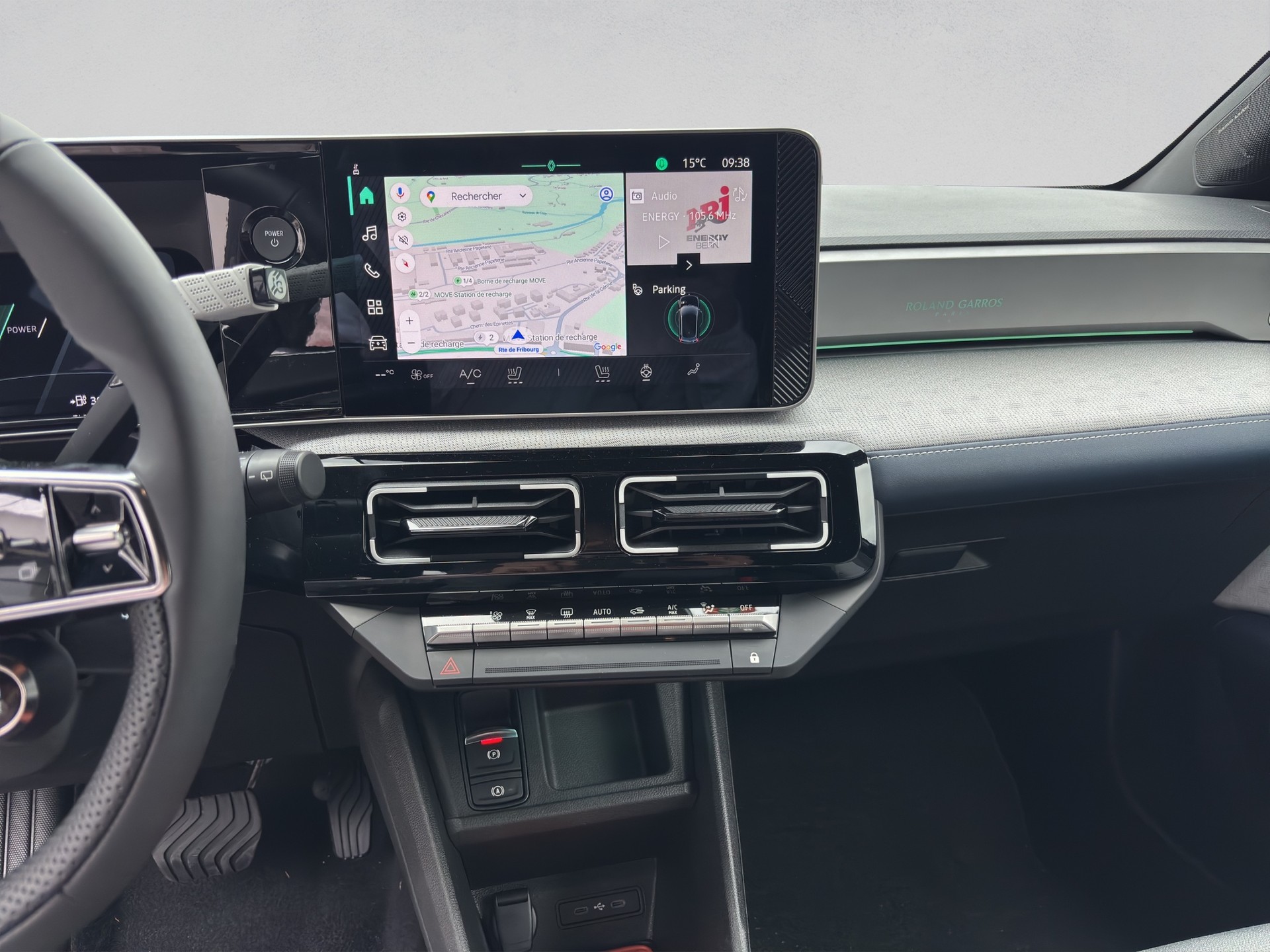 RENAULT R5 E-Tech Comfort Range 52 kWh Roland Garros-image-11