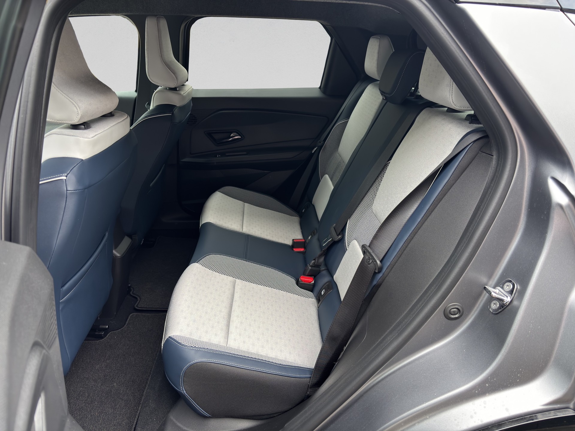 RENAULT R5 E-Tech Comfort Range 52 kWh Roland Garros-image-14
