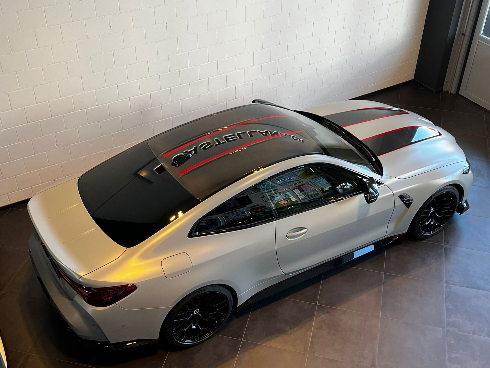 BMW M4 CSL Coupé-image-8
