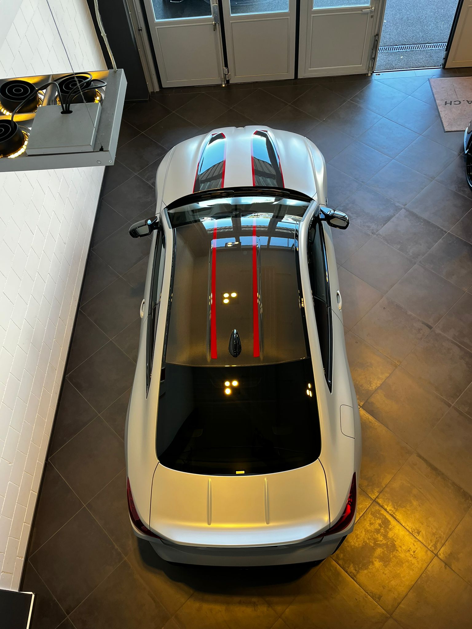 BMW M4 CSL Coupé-image-9