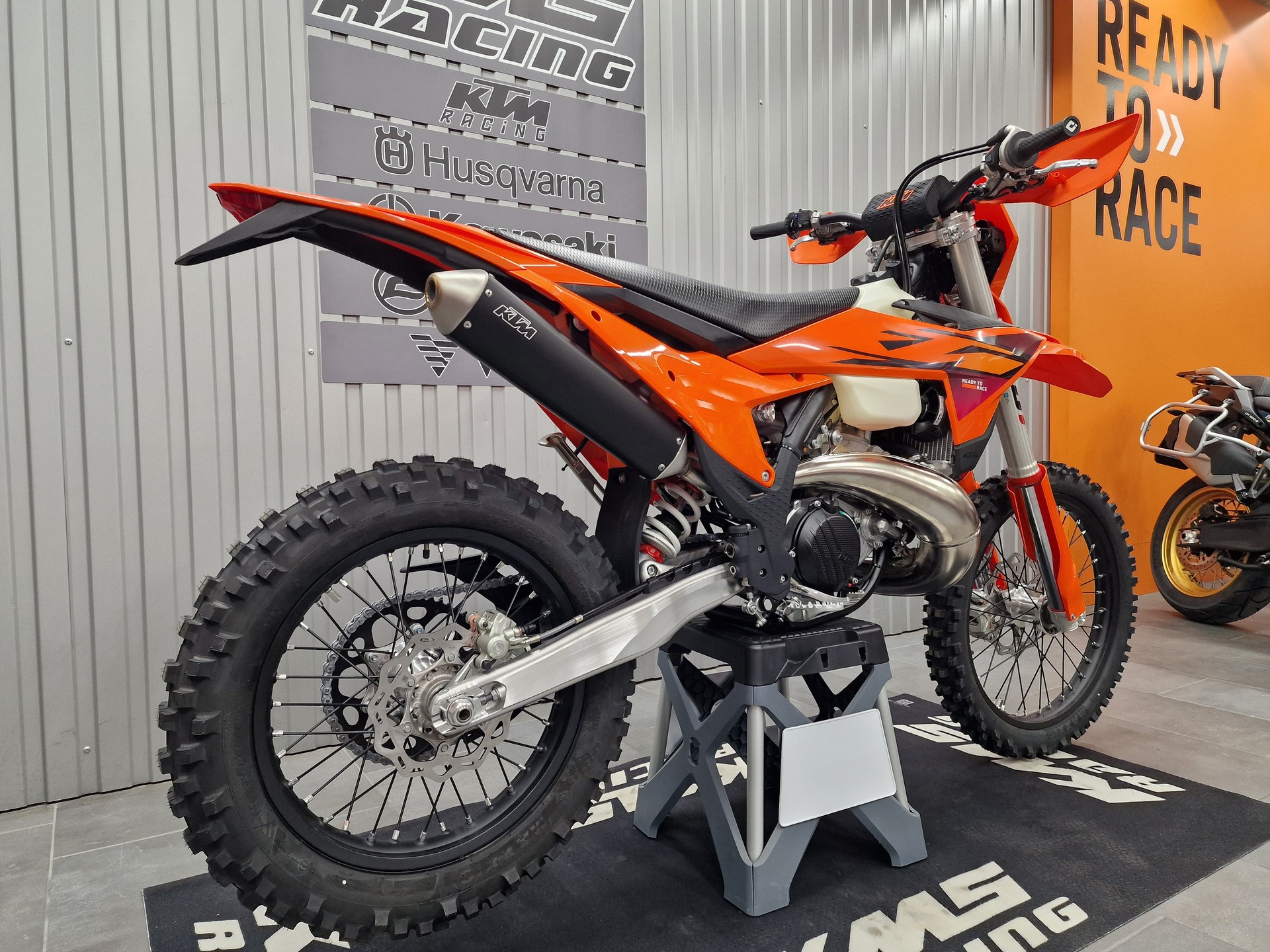 KTM 300 EXC-showroom-element-2
