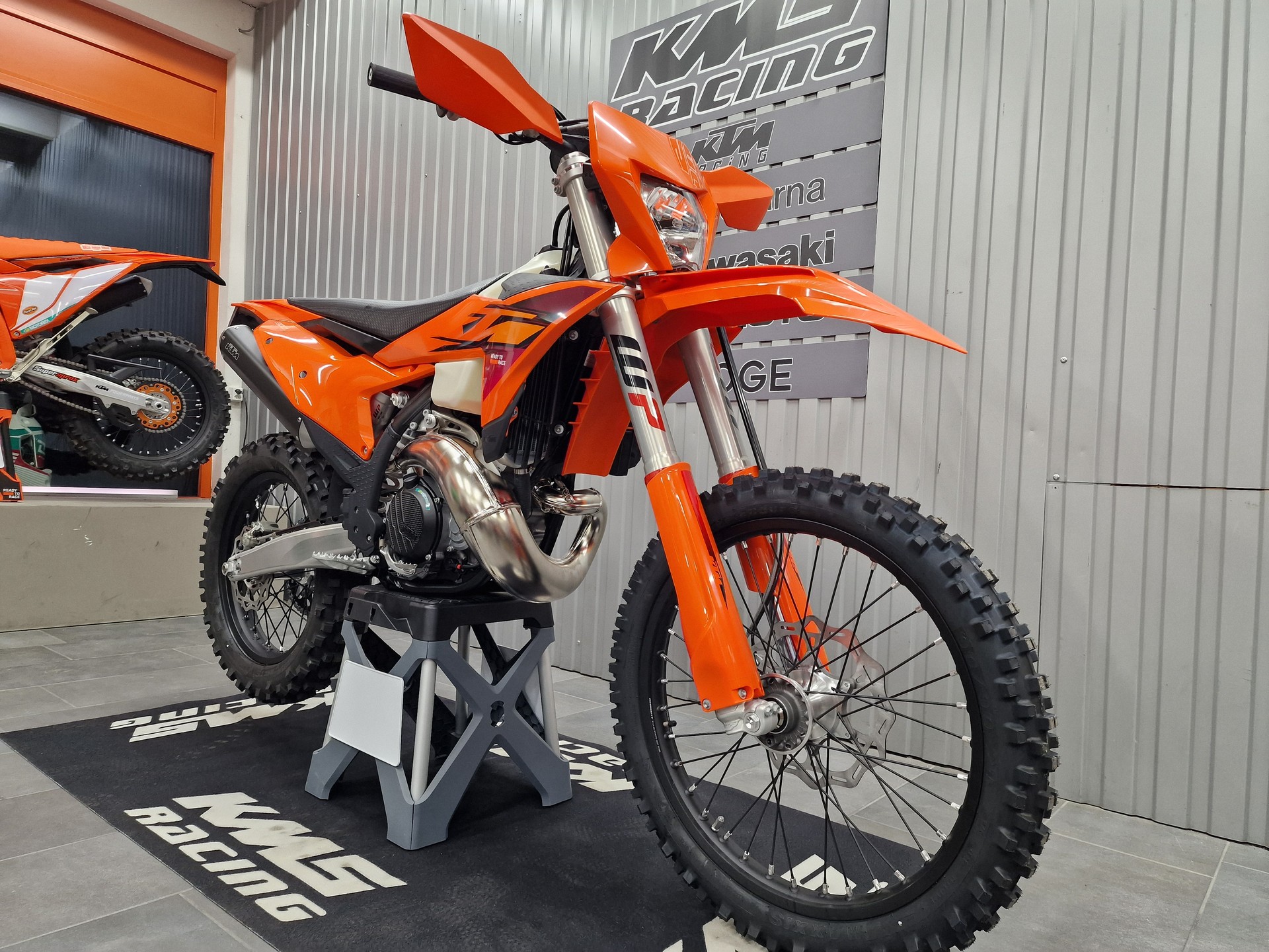 KTM 300 EXC-showroom-element-1