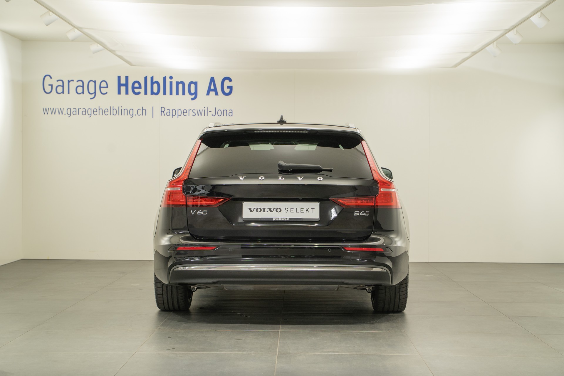 VOLVO V60 2.0 B6 Ultimate Bright AWD-image-3