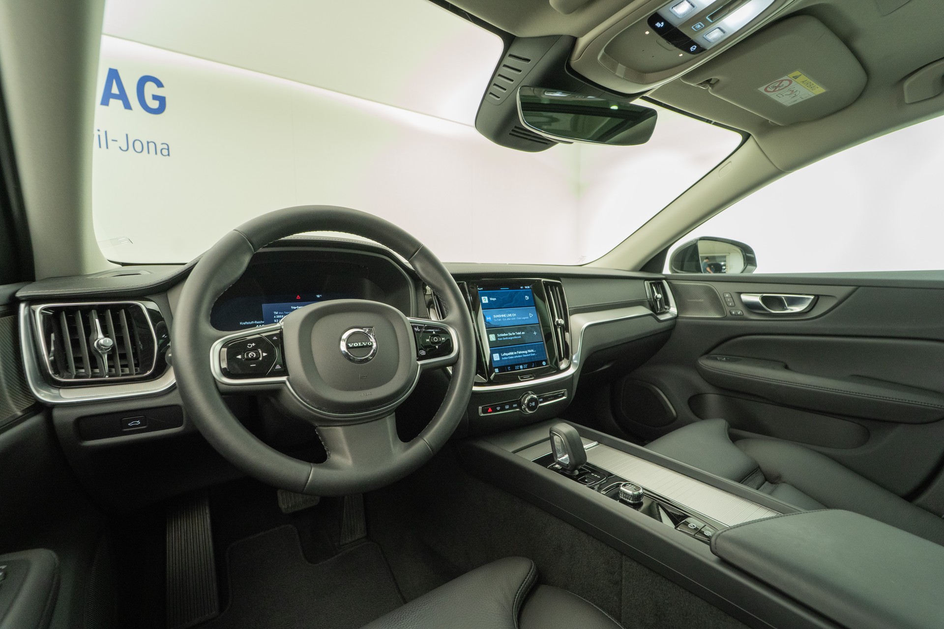 VOLVO V60 2.0 B6 Ultimate Bright AWD-image-6