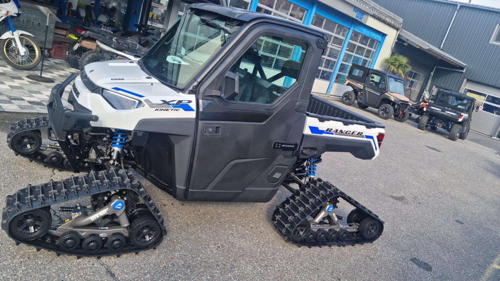 POLARIS Mit 2 x Lithium Batterien (29,8km/h) 110PS-showroom-element-1