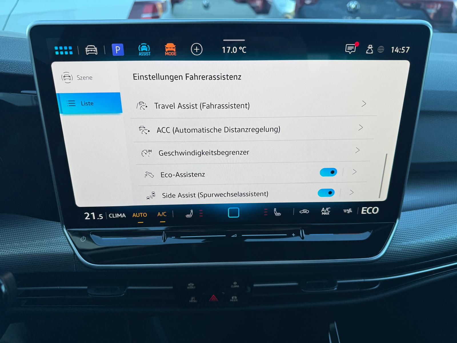 VW Golf 1.5 TSI PHEV Style-image-14