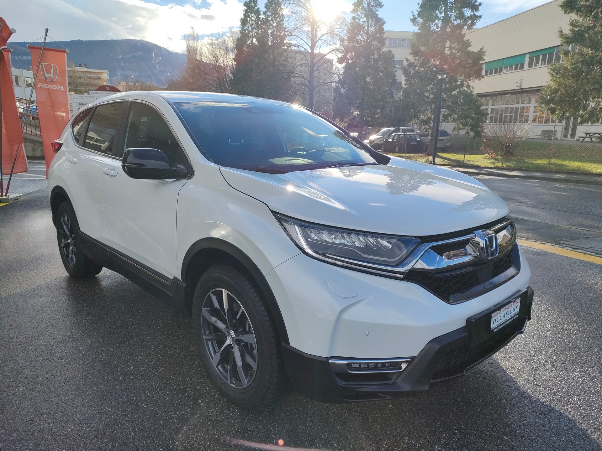 HONDA CR-V 2.0i MMD Hybrid Sport Line 4WD Automatic-image-2