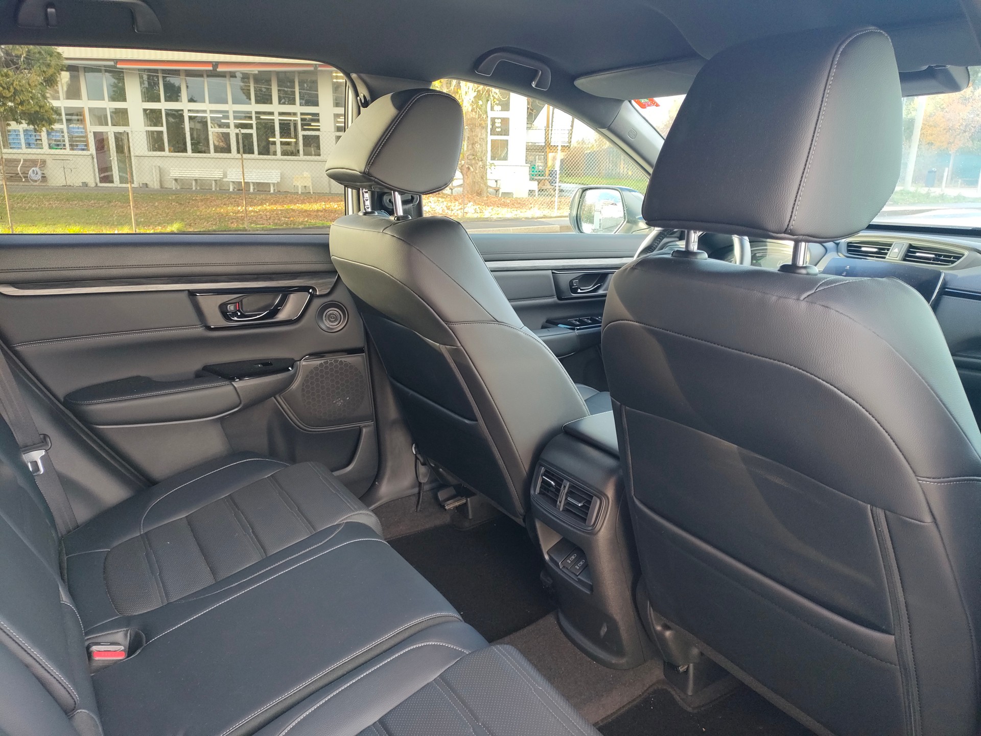HONDA CR-V 2.0i MMD Hybrid Sport Line 4WD Automatic-image-9