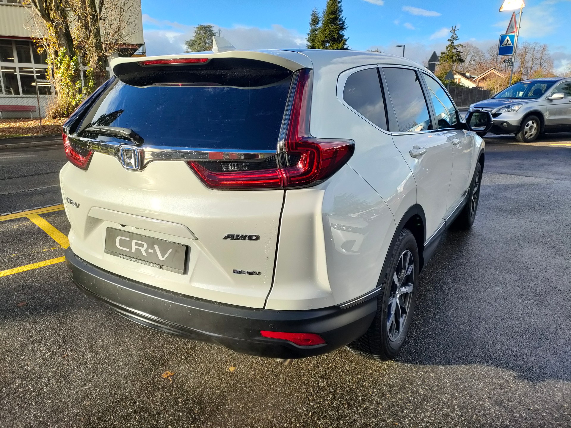 HONDA CR-V 2.0i MMD Hybrid Sport Line 4WD Automatic-image-1