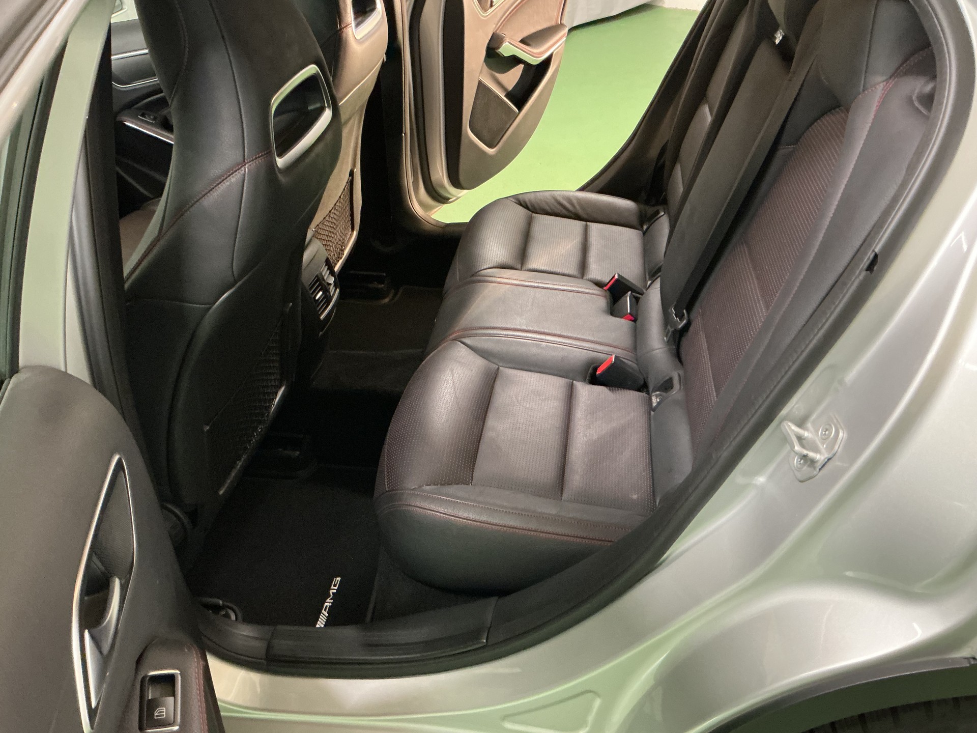 MERCEDES-BENZ GLA 250 AMG Line 4Matic 7G-DCT-image-11