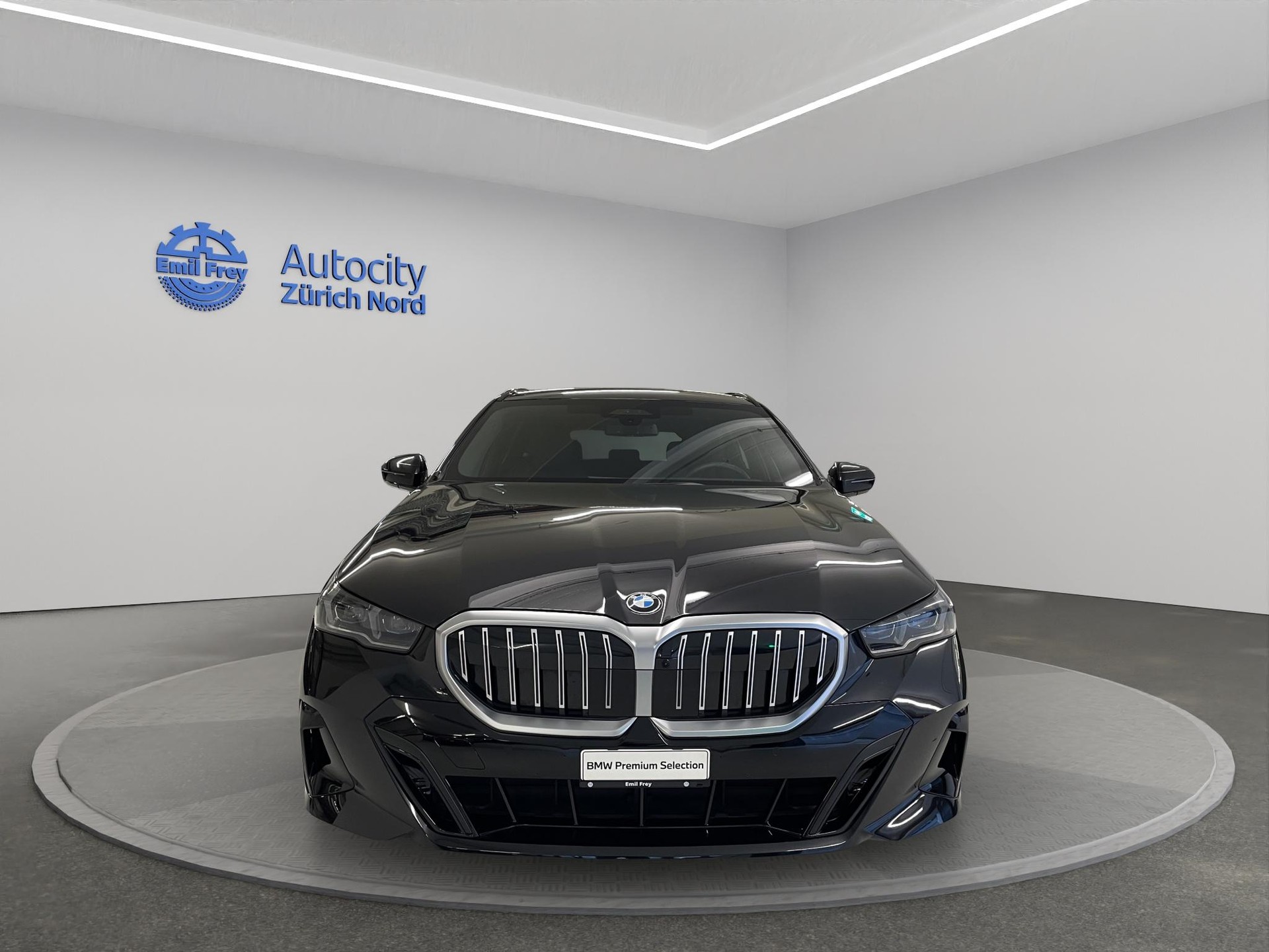 BMW 520d xDrive 48V Touring-image-6