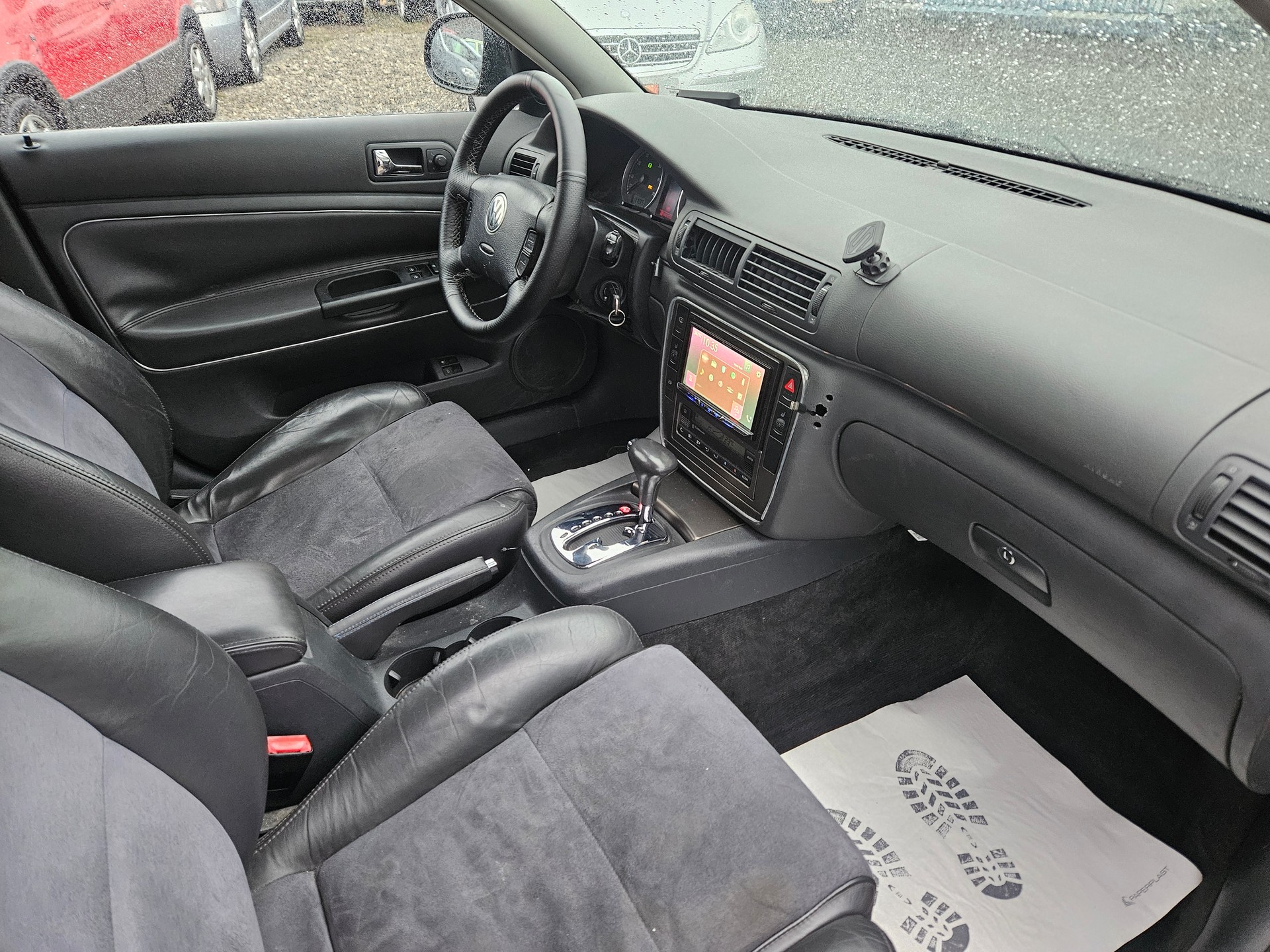 VW Passat Variant 1.8 T Highline-image-11
