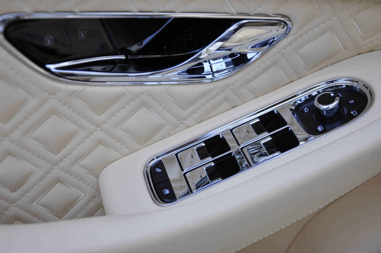 BENTLEY CONTINENTALental GT 6.0 W12-image-17