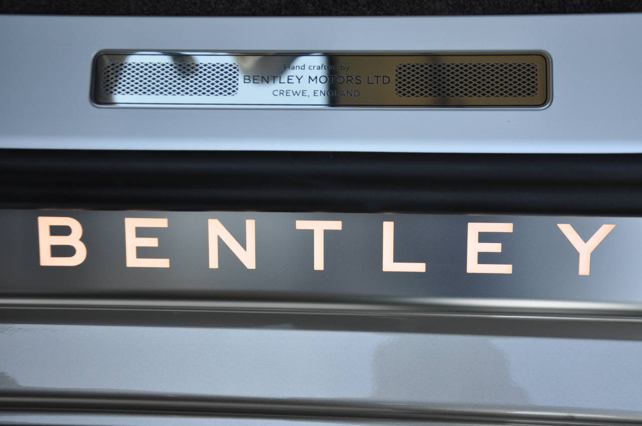 BENTLEY CONTINENTALental GT 6.0 W12-image-21
