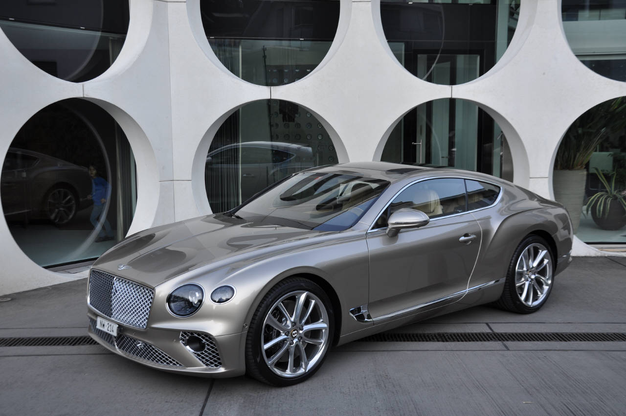 BENTLEY CONTINENTALental GT 6.0 W12-image-2
