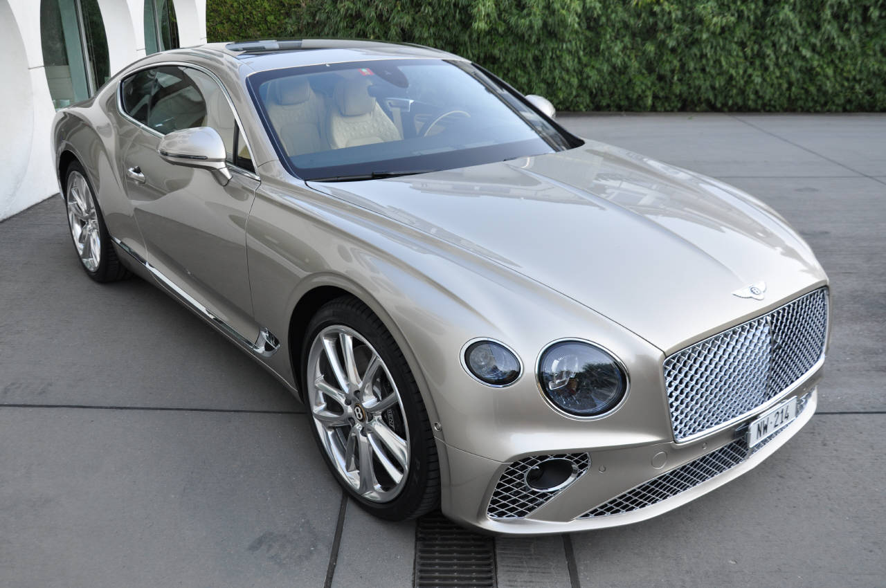 BENTLEY CONTINENTALental GT 6.0 W12-image-6