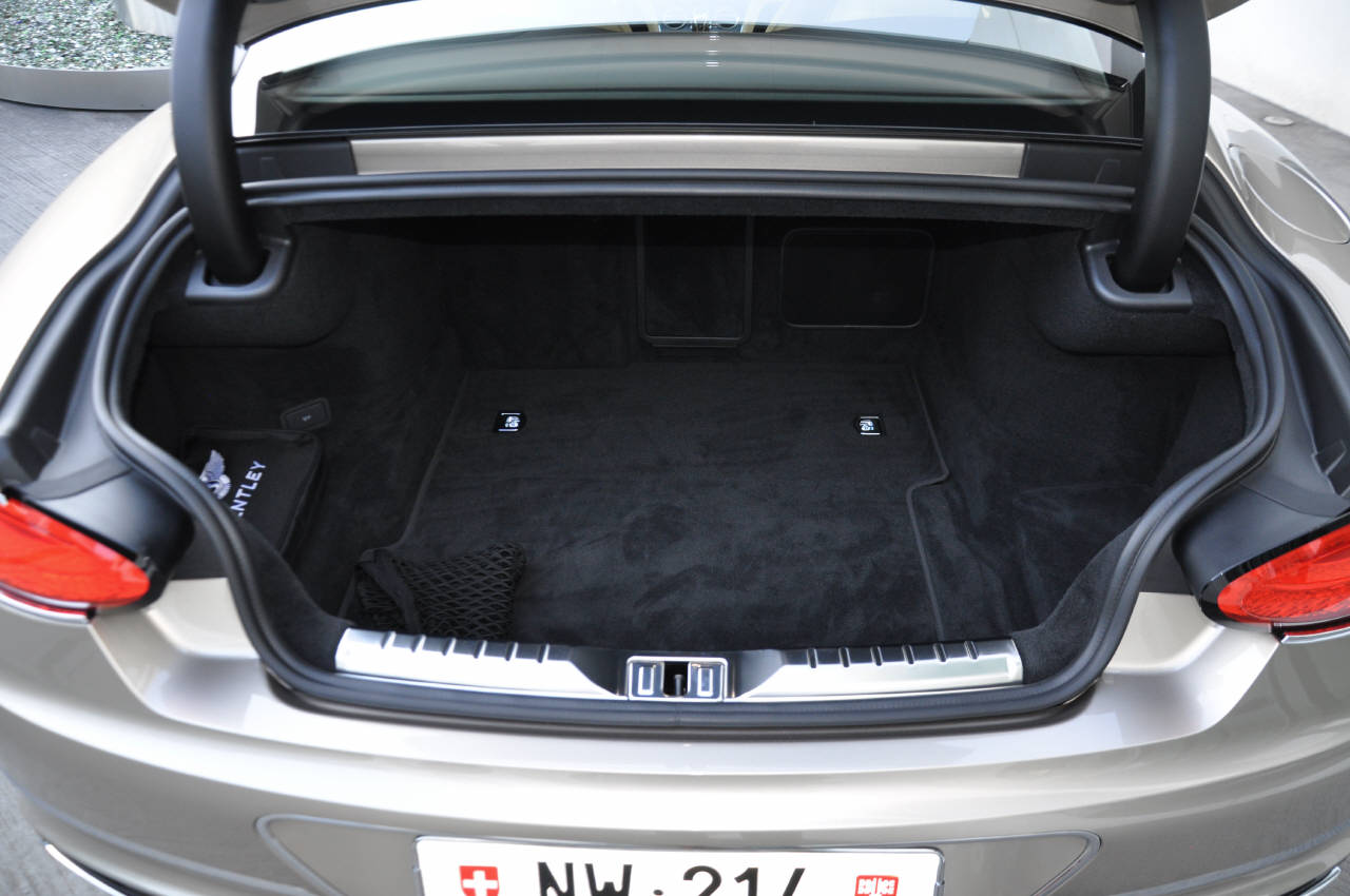 BENTLEY CONTINENTALental GT 6.0 W12-image-22