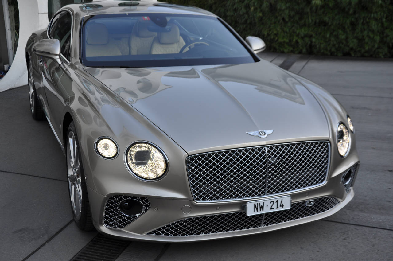 BENTLEY CONTINENTALental GT 6.0 W12-image-8
