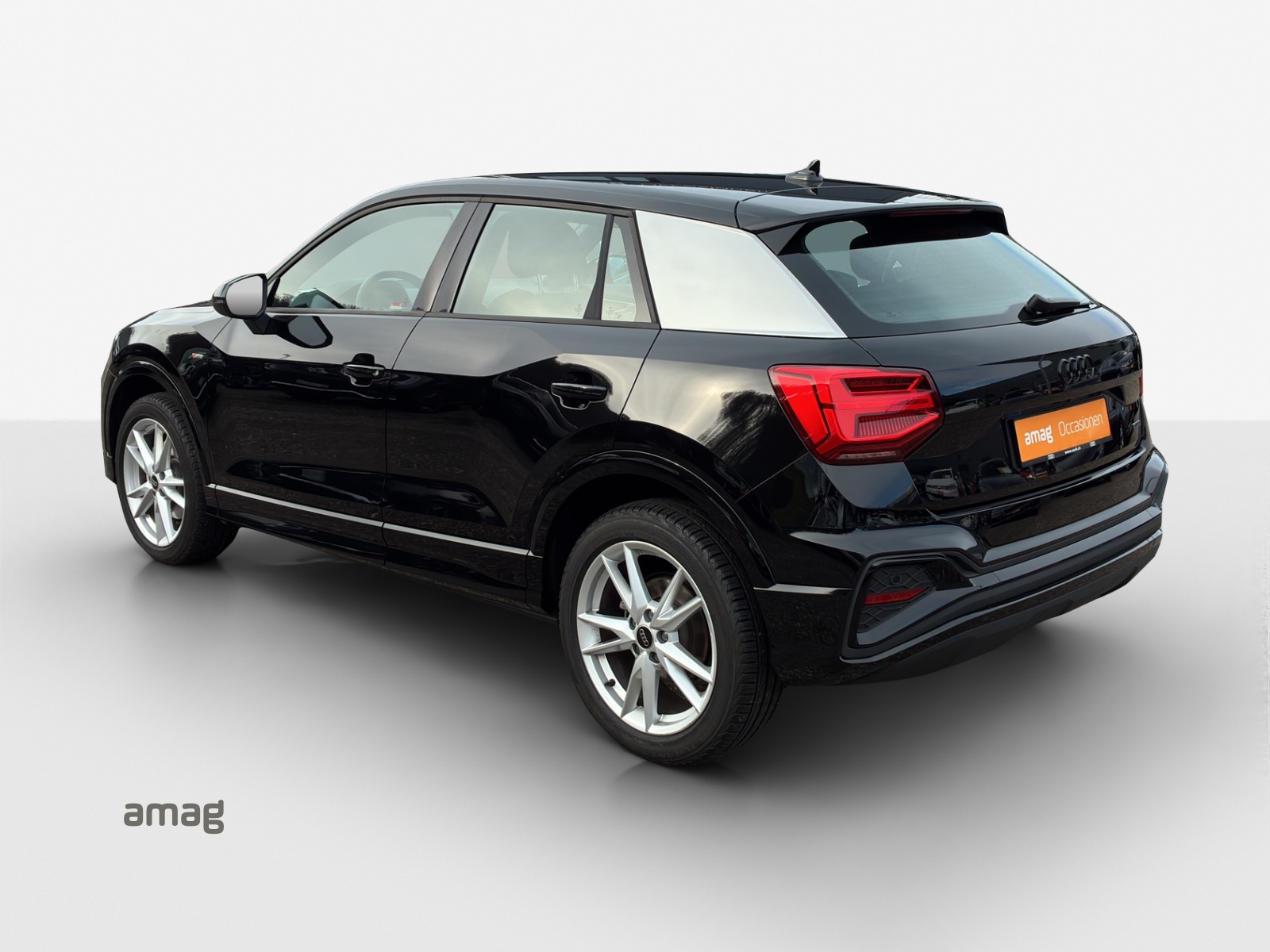 AUDI Q2 40 TFSI S line quattro S-tronic-image-2