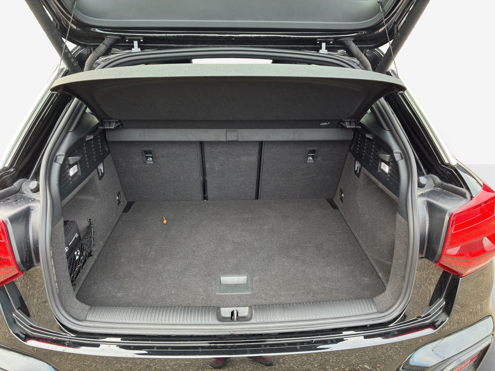 AUDI Q2 40 TFSI S line quattro S-tronic-image-12