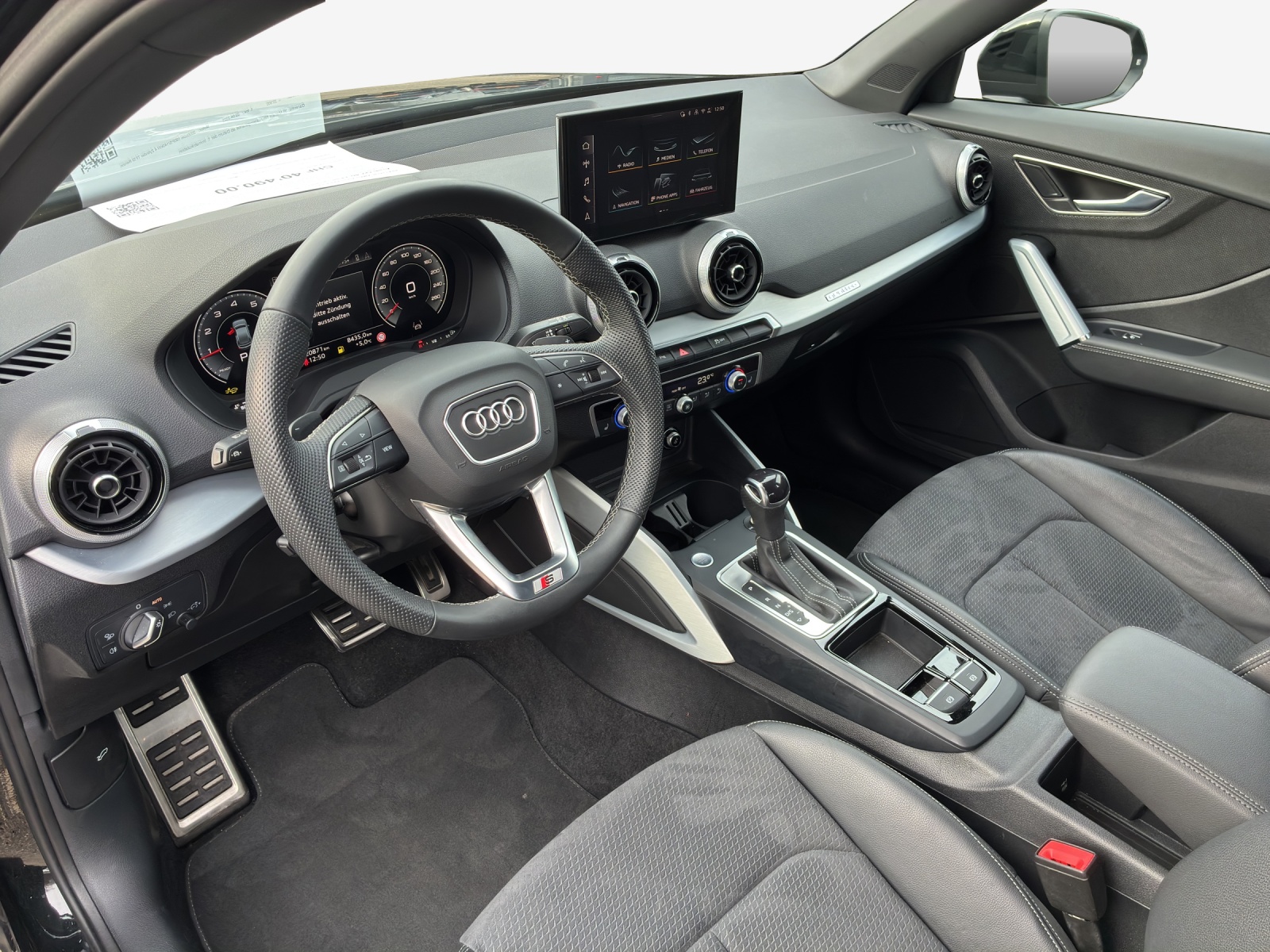 AUDI Q2 40 TFSI S line quattro S-tronic-image-8