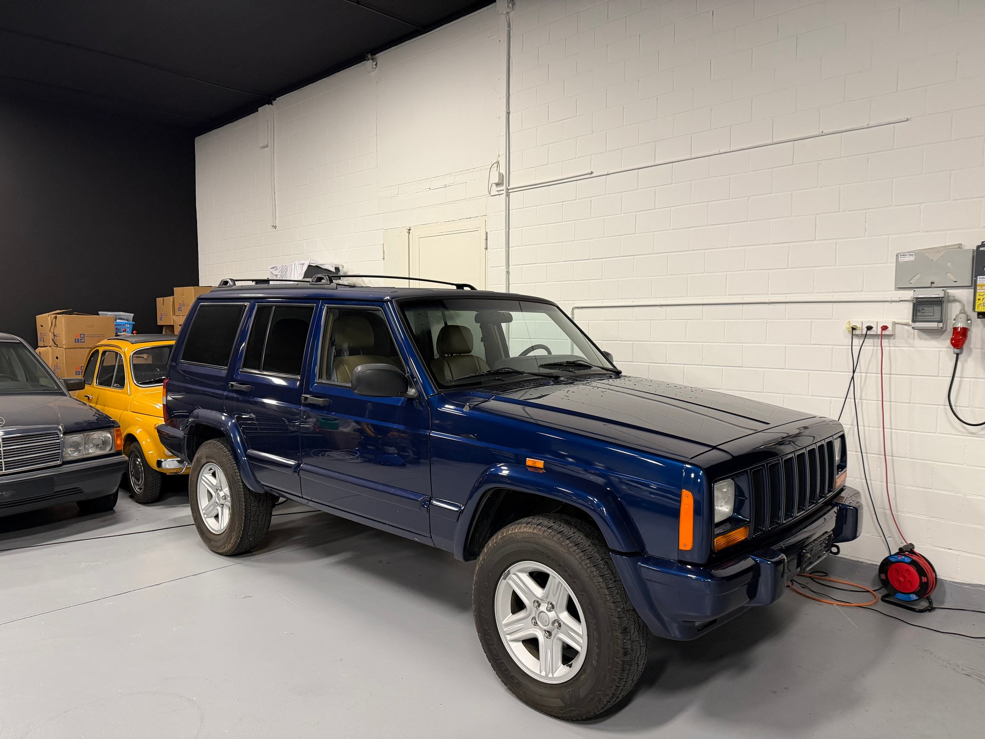 JEEP Cherokee 4.0 Limited Freedom-image-2