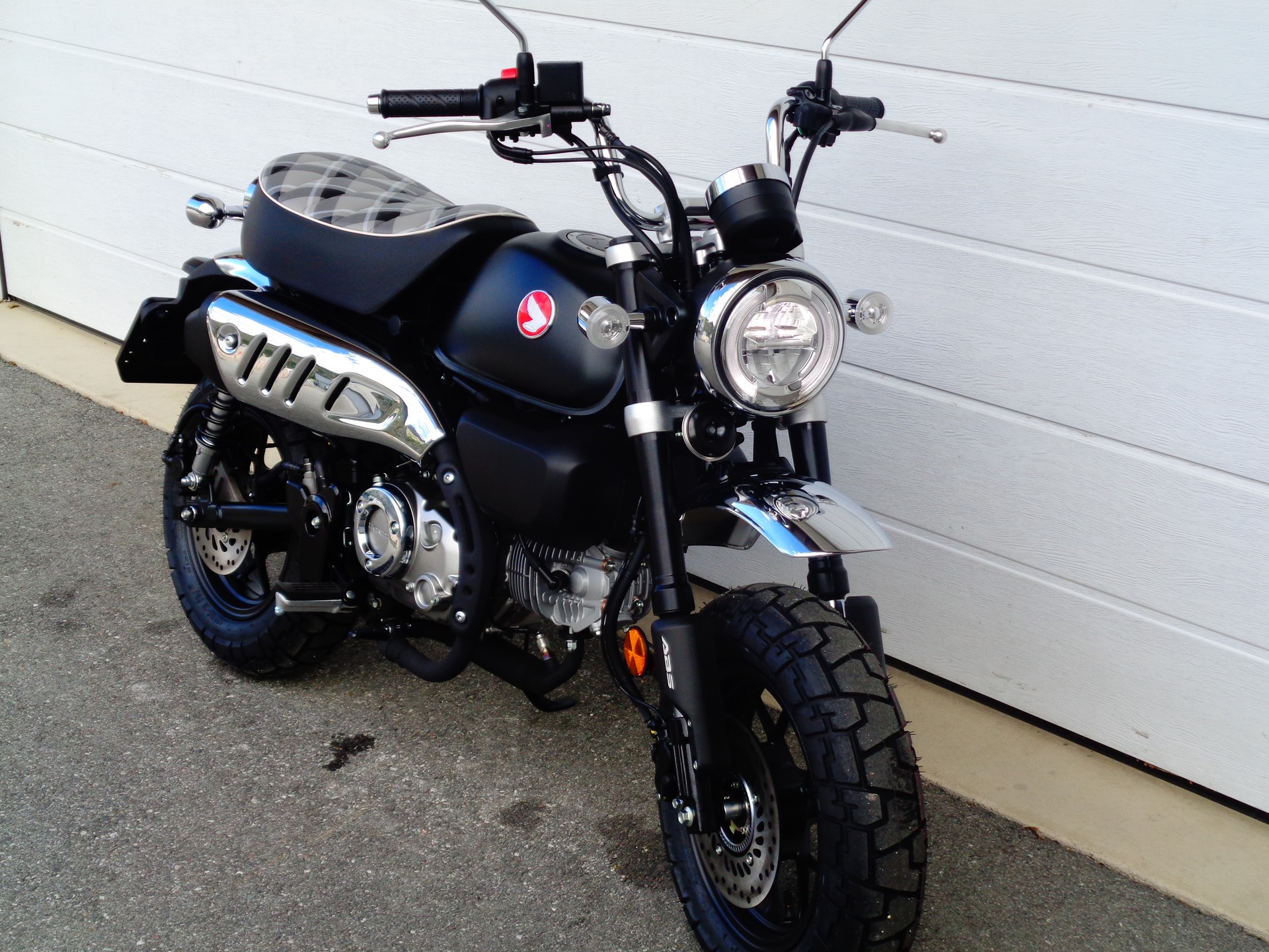 HONDA Z 125 Monkey-showroom-element-1