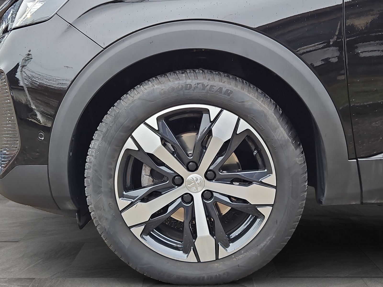 PEUGEOT 3008 1.2 PureTech GT Pack EAT8-showroom-element-3