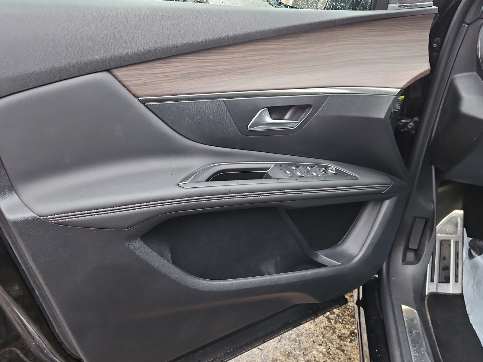 PEUGEOT 3008 1.2 PureTech GT Pack EAT8-image-20
