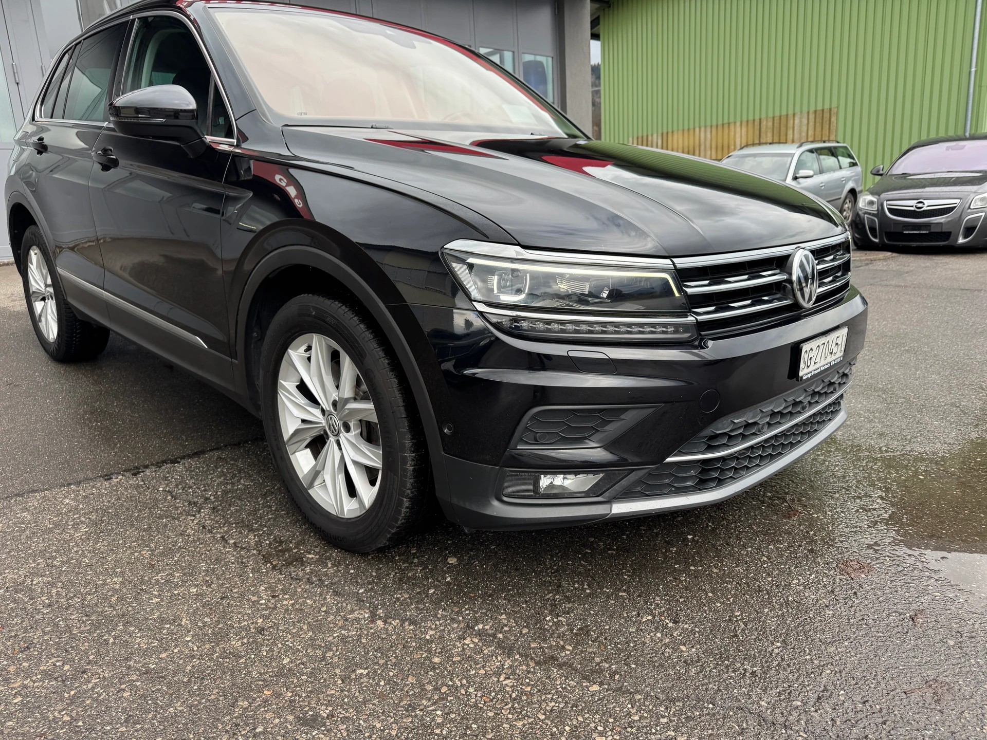 VW Tiguan 2.0 TDI SCR Highline 4Motion DSG-image-2