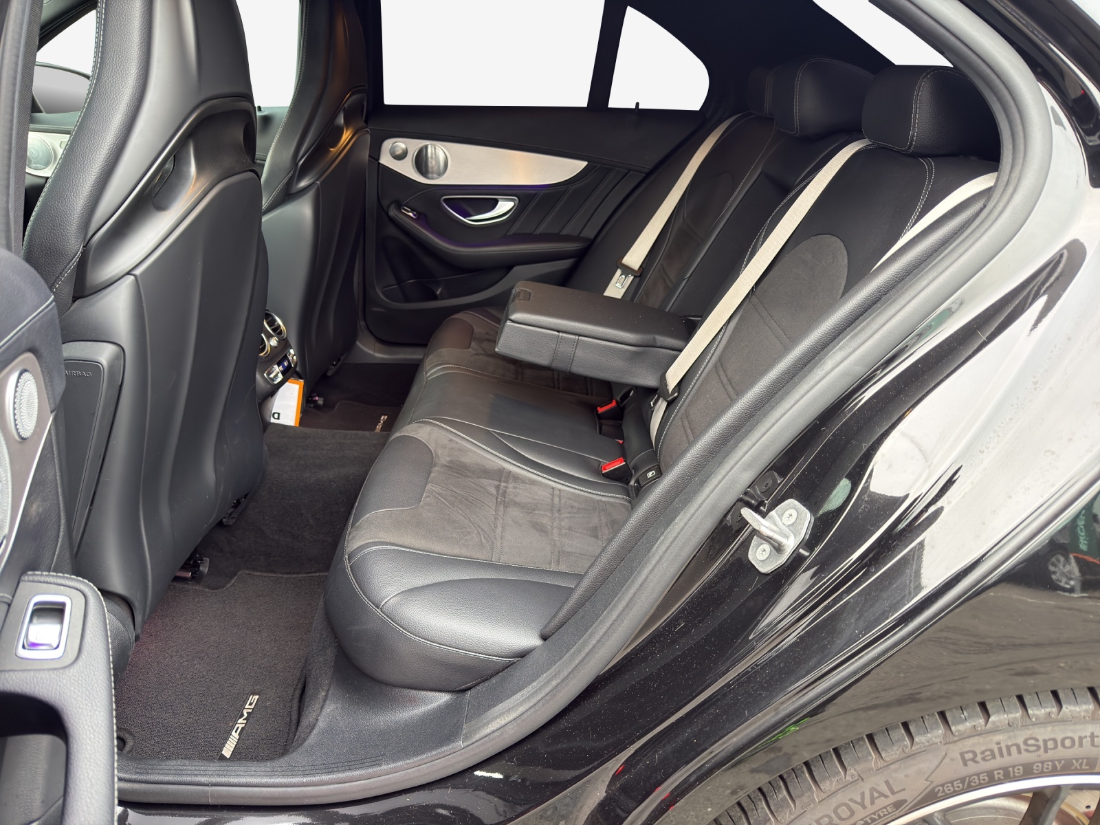 MERCEDES-BENZ C 63 S AMG Speedshift-image-11