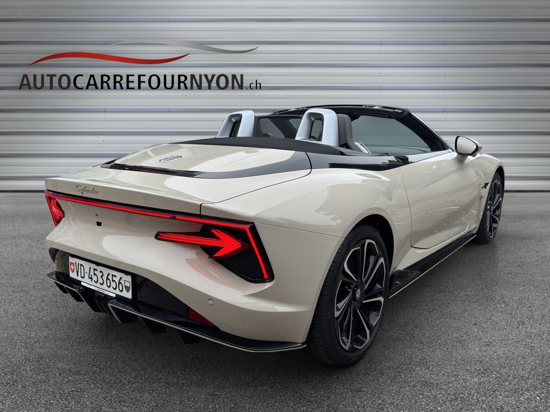 MG Cyberster 77kWh 4WD-image-5