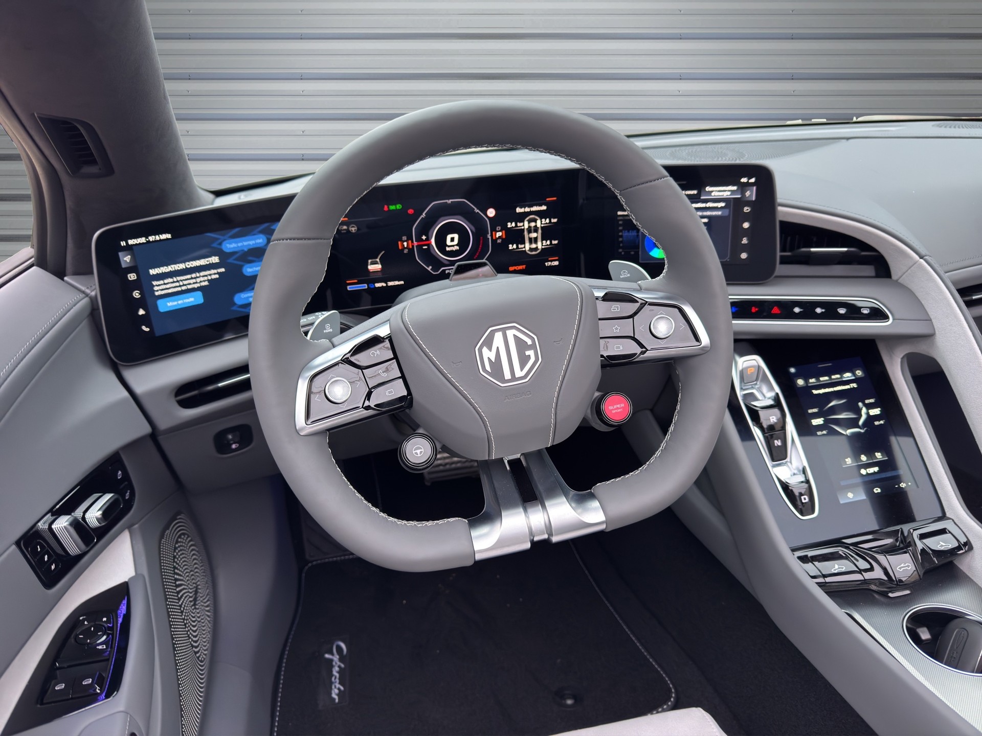 MG Cyberster 77kWh 4WD-image-9