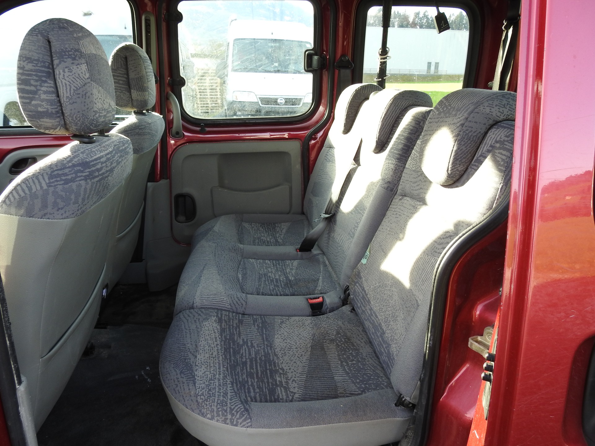 RENAULT Kangoo 1.4 Alizé Automatic-image-17