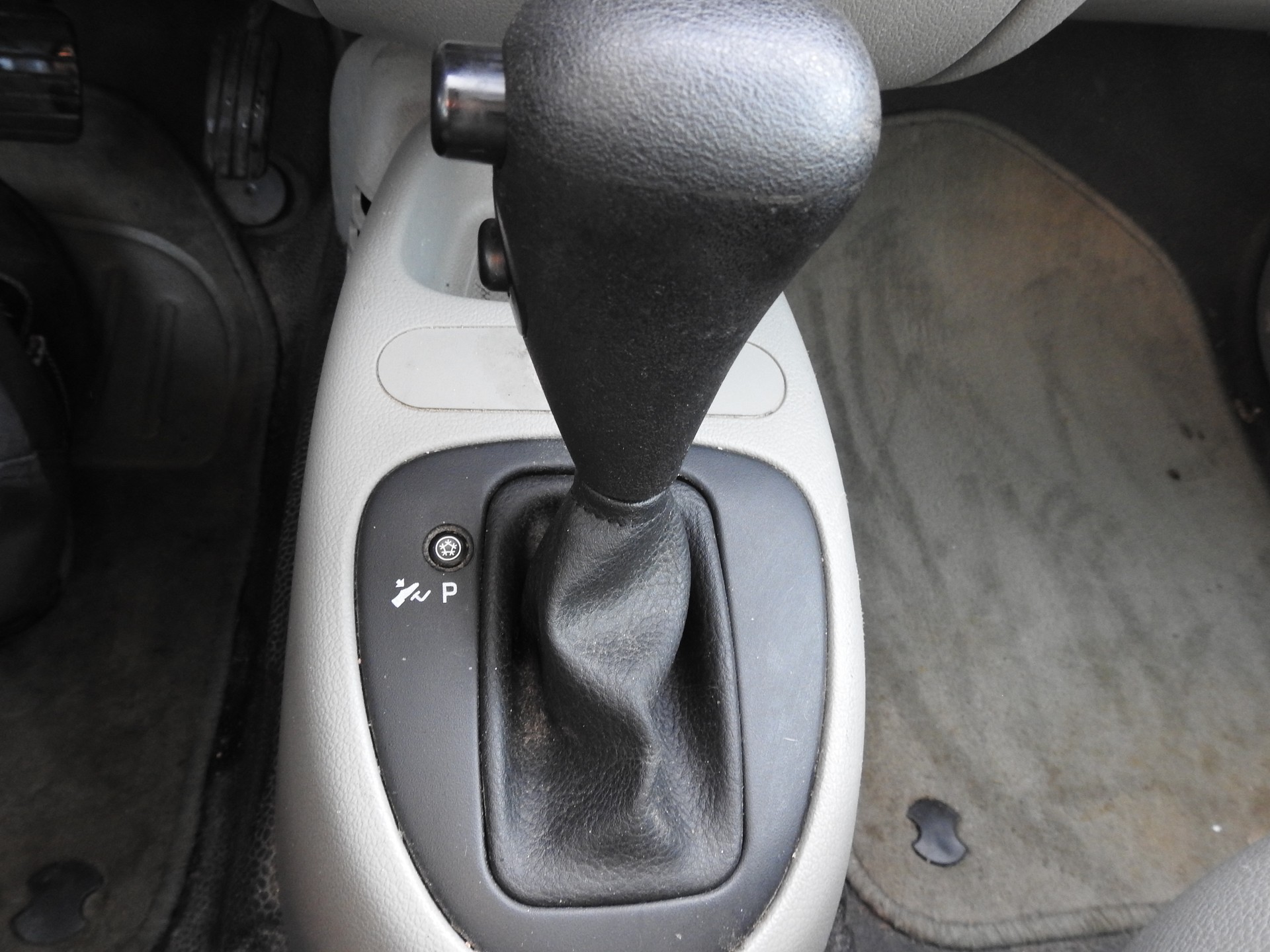 RENAULT Kangoo 1.4 Alizé Automatic-image-21