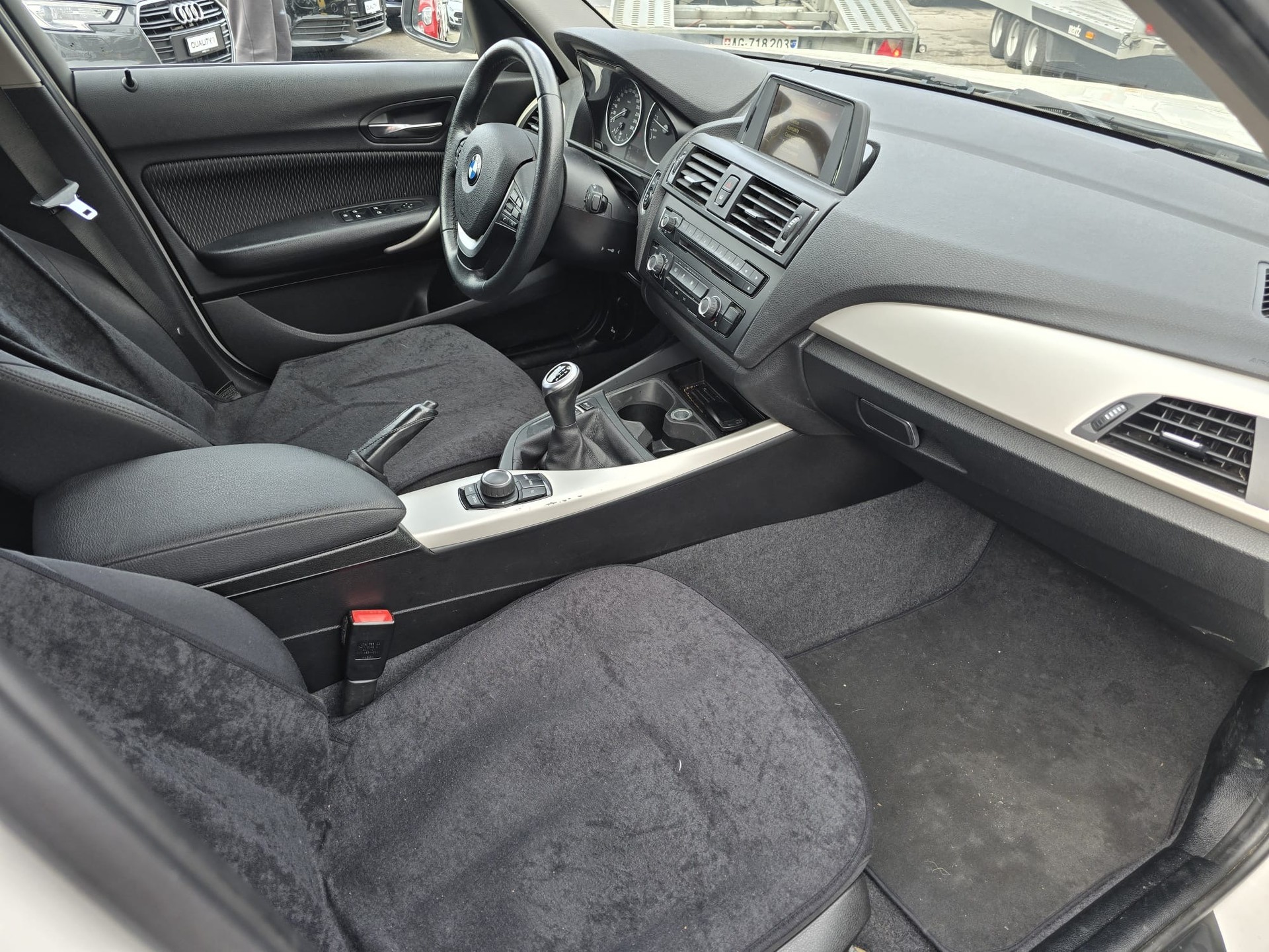 BMW 116i-image-10