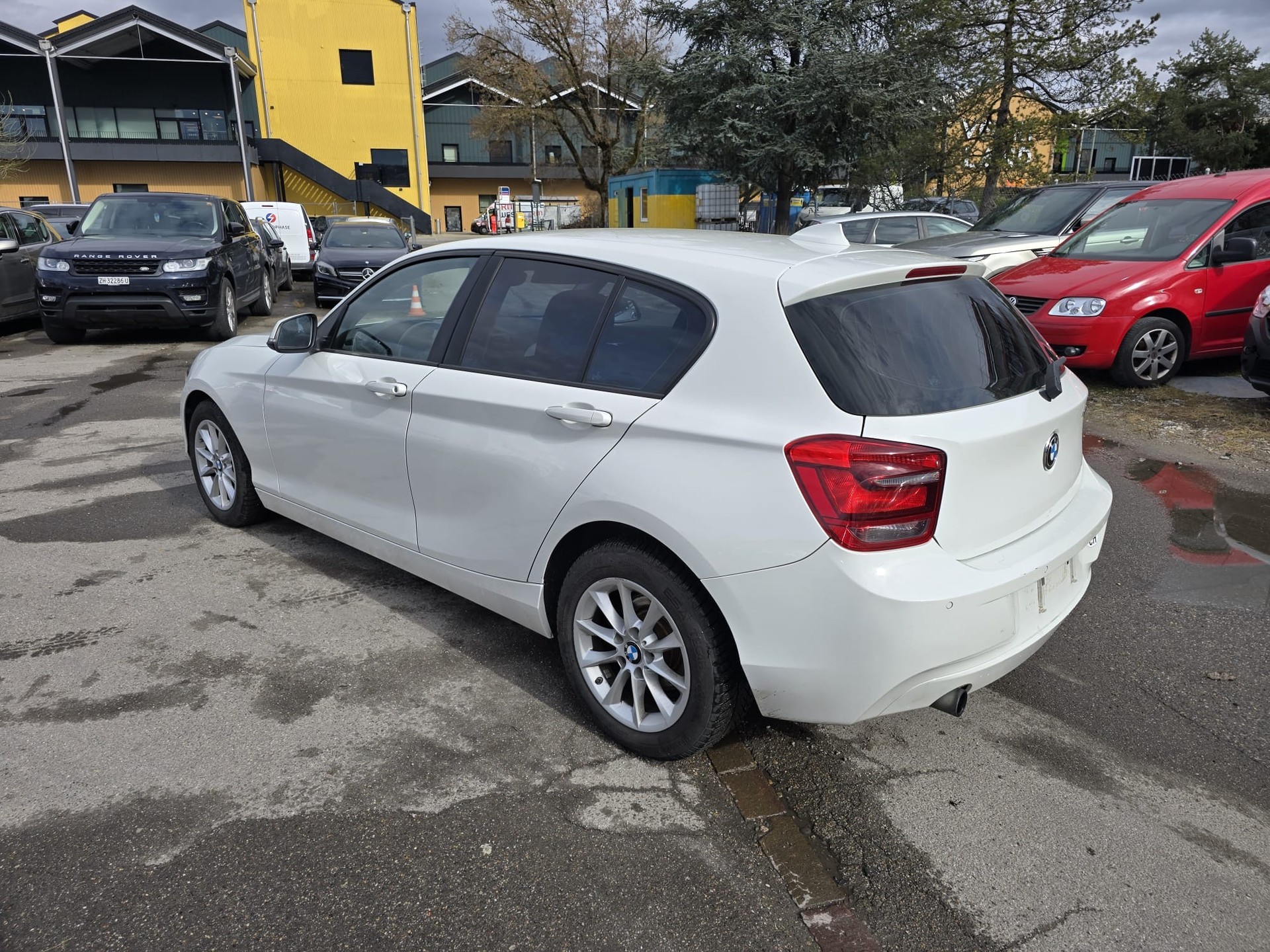 BMW 116i-image-6