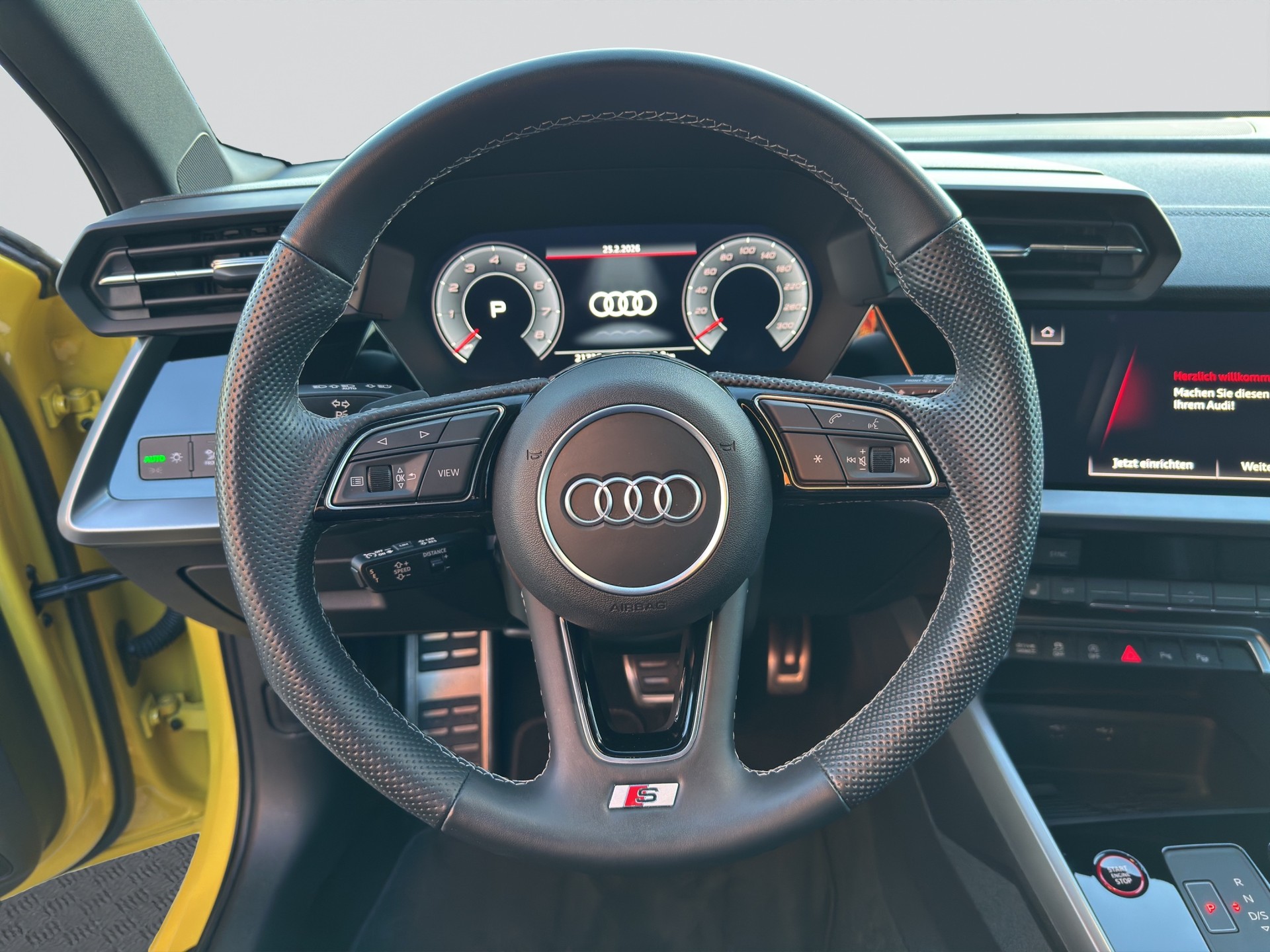 AUDI S3 Sportback 2.0 TFSI quattro S-tronic Black Edition-image-9